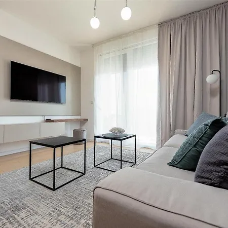 Lux 2 - With Garage And Balcony 아파트 *