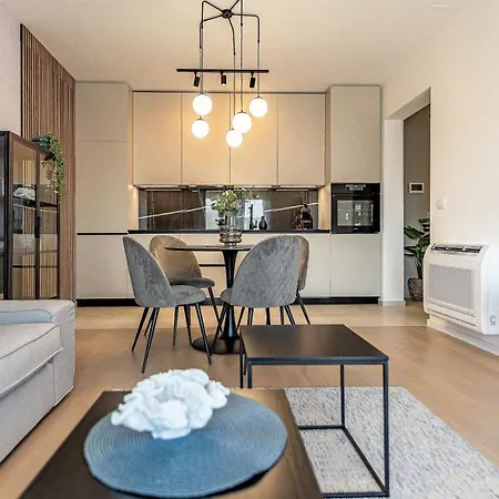 Lux 2 - With Garage And Balcony Apartamento *