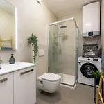 Lux 2 - With Garage And Balcony Apartment *