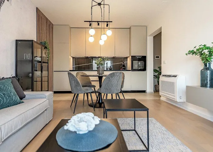 Lux 2 - With Garage And Balcony 아파트 *