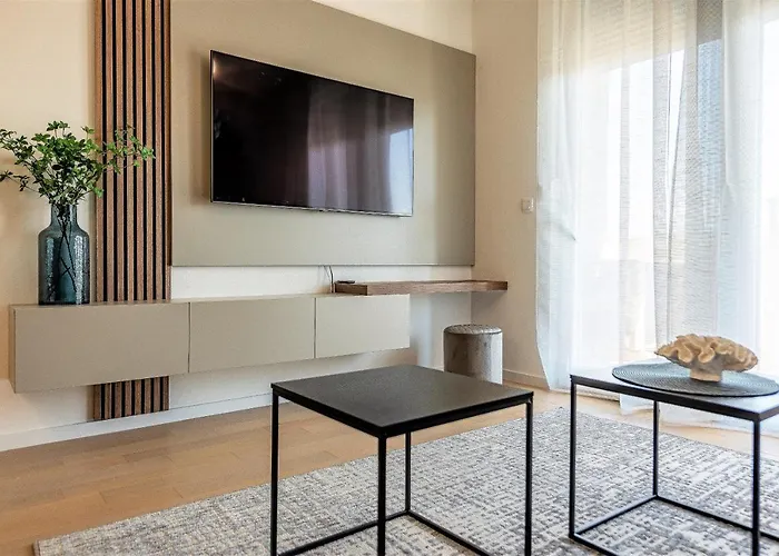 아파트 Lux 2 - With Garage And Balcony