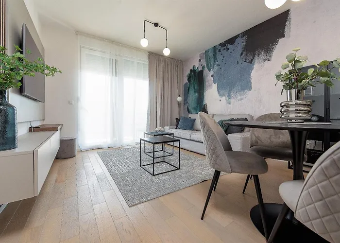 아파트 Lux 2 - With Garage And Balcony *