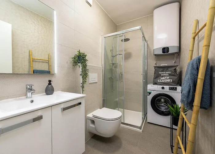 Lux 2 - With Garage And Balcony 아파트 *